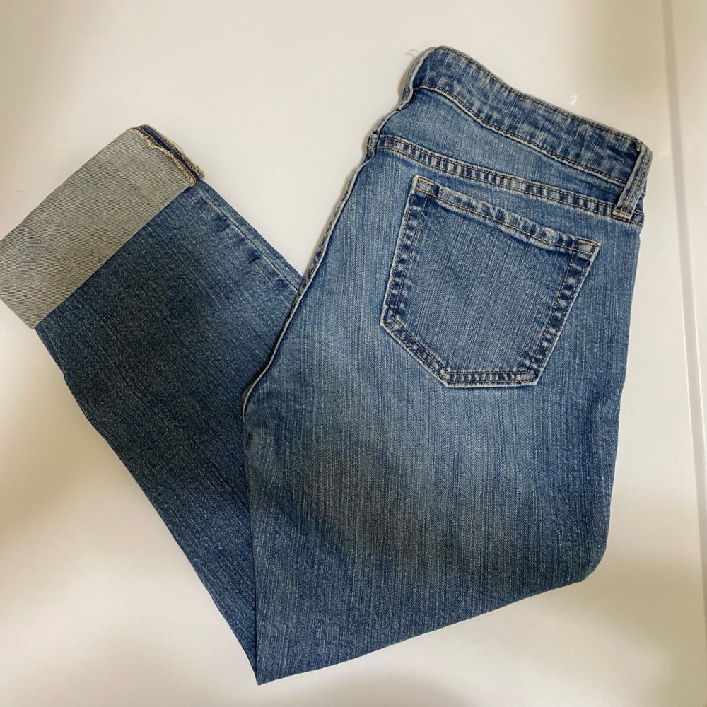 GAP: Straight Crop Jean